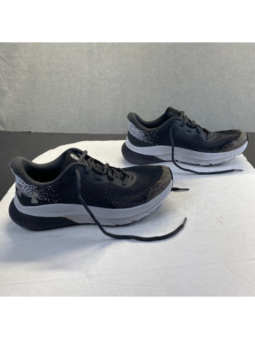Men's Running Shoes, Under Armour HOVR Turbulence 2 black, Gray, Size 6Y,Comfort